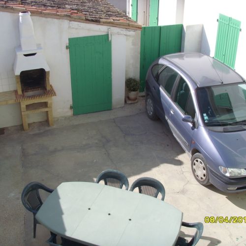 stationement dans cour du gite